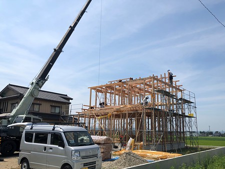 新築　注文住宅　木造二階建て　富山　工務店